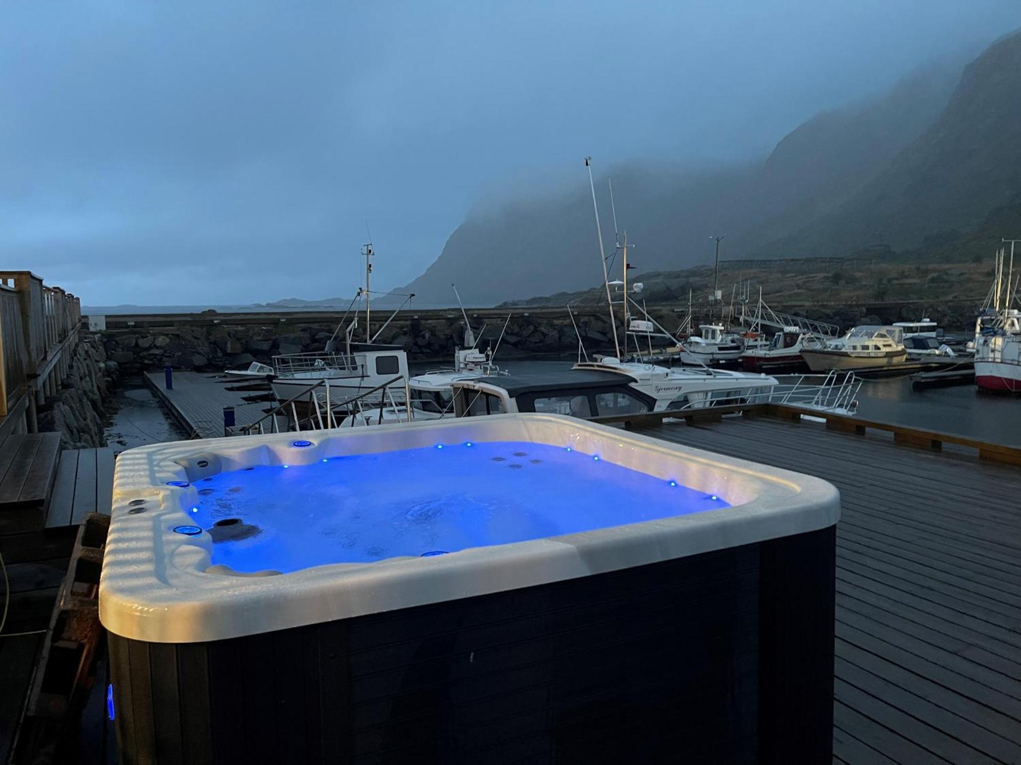 Lofoten Seaview Ballstad Exterior photo